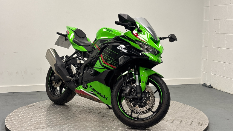 Kawasaki Ninja Zx 4 ZX400SRFNN (24MY)